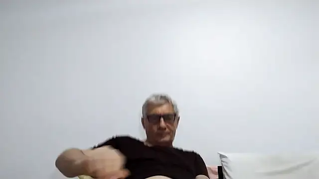 BIGUNCUTHARDCOCK webcam