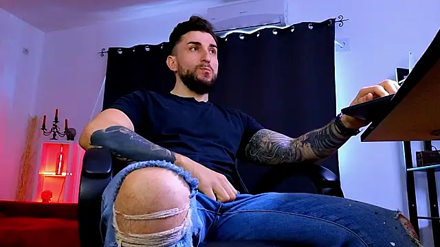 MightyAaron66 webcam