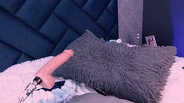 shanthal_bllizz webcam