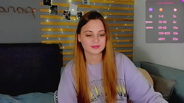 Alice_Wanderr webcam