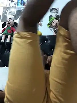 elpeluchenegroxxx3 webcam