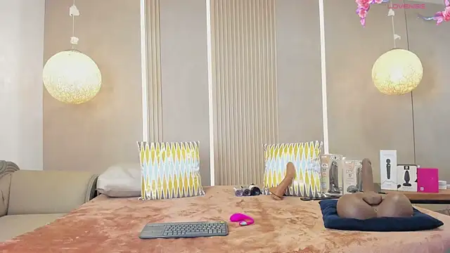 sabrina_shark_ webcam