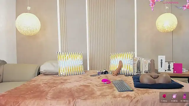 sabrina_shark_ webcam