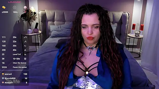 Miss_Maya_Mils webcam