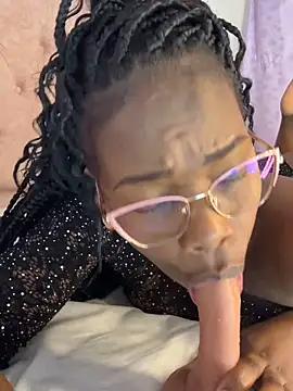 kendra_smiitch webcam