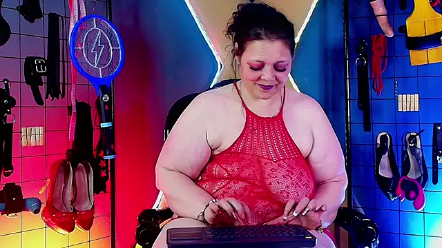 Judith_Mature_bdsm webcam