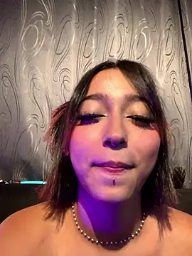 LilithMonette webcam