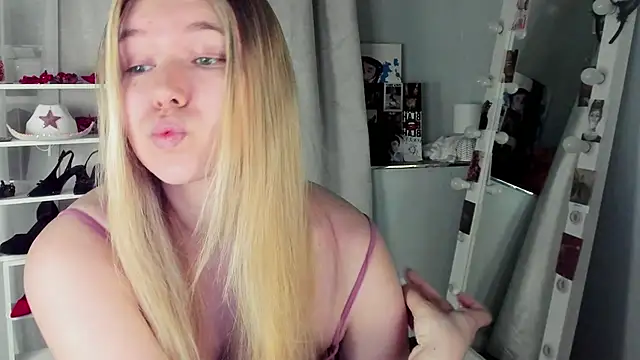 Rebecca_Kelly webcam