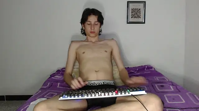 cirosky_elchicopolla webcam