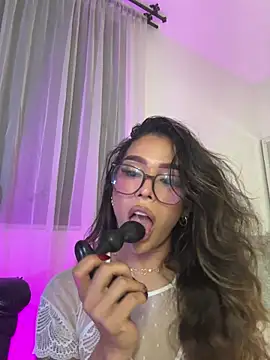 Samantha_Bernardo webcam