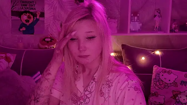 MeowkaKitty webcam