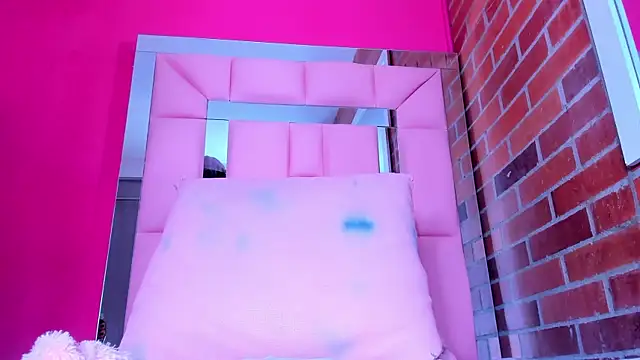 Baby_doll_XOXO webcam