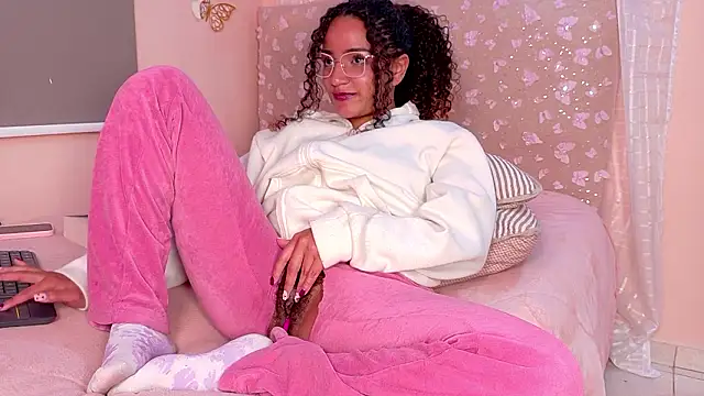 dahlia_brownie - DAHLIA_BROWNIE's free webcam - UK Sex Cams