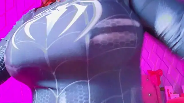 NicolleTaylor webcam