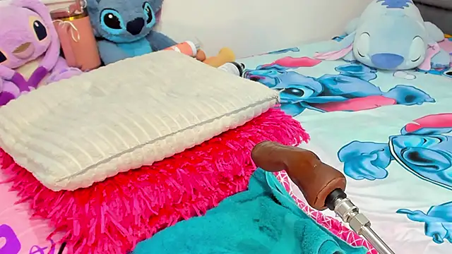 Elizabeth_18_ webcam