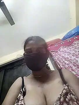 hotqueen444 - Hotqueen444's free webcam - UK Sex Cams