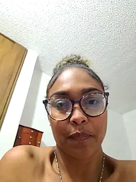 BiiancaEstradaa webcam