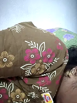 sweetqueen143 webcam