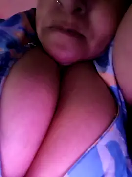 AlexadraJones3453 webcam