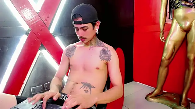 Damian-and-Camerum webcam