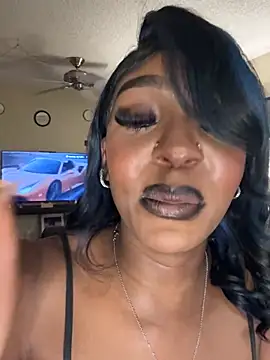 MidnightChanel webcam