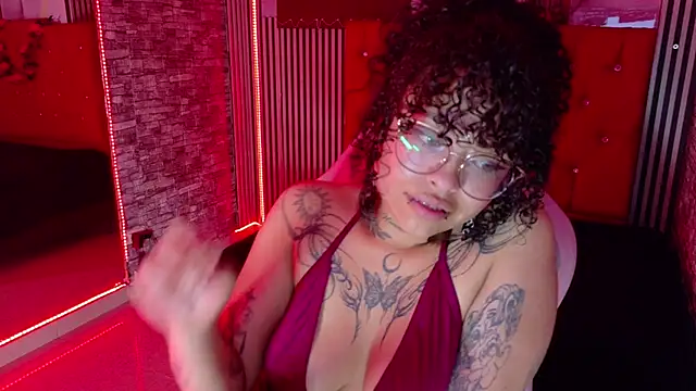 mia_hernnandez webcam