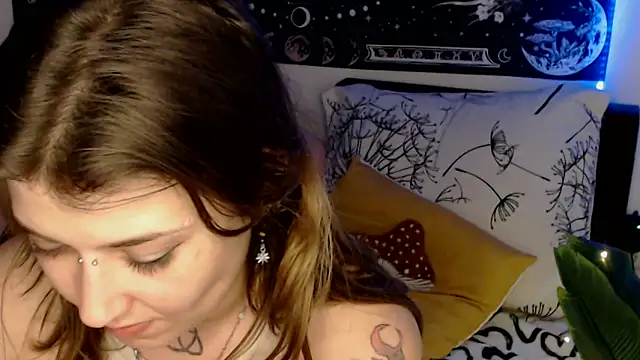 AlienforTwenty webcam