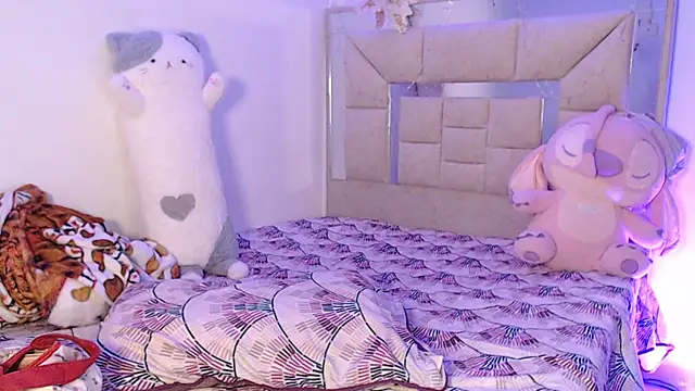 Alita Anisee (AlitaAnisee)