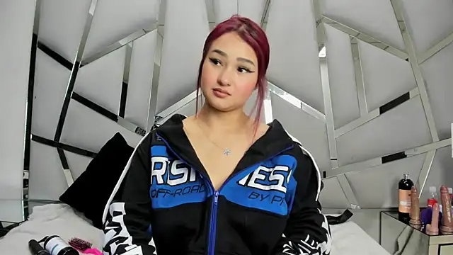 Catherinee69_x webcam