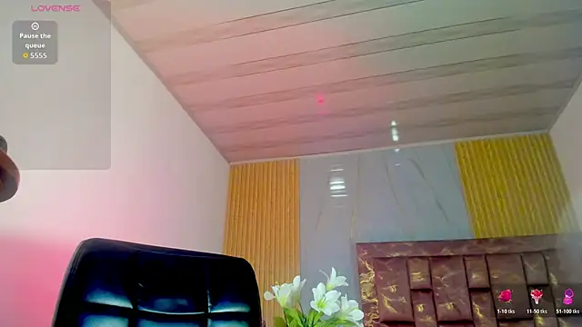 Isabella_Haddad webcam