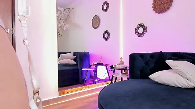 victoria_grey__ webcam