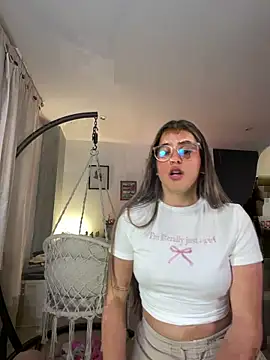 Webcam Model (Stormiie777)  is live.Free join now!