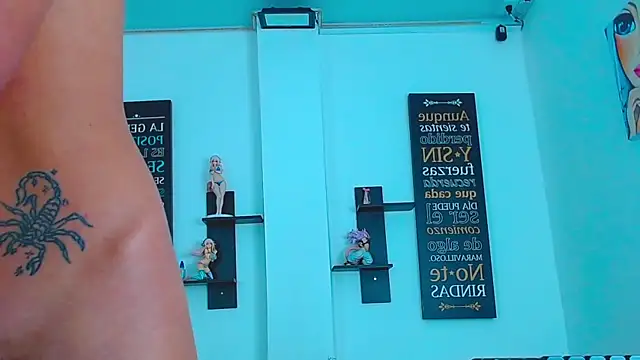 CHLOE_THUNDERS webcam