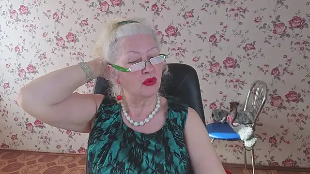 Maya_Mayflower webcam