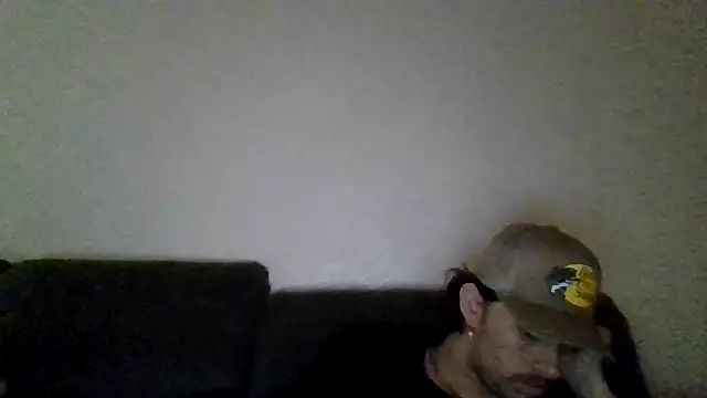 Tallhungandcloudy webcam