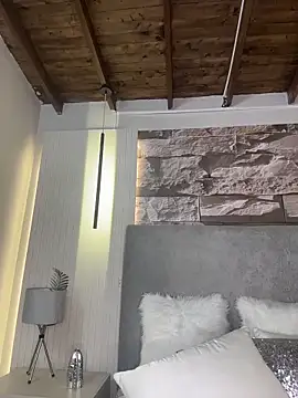 VioletaMaddox webcam