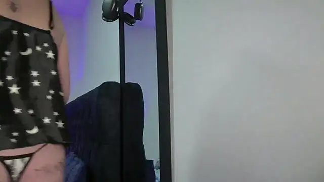 AliceTeenager___ webcam