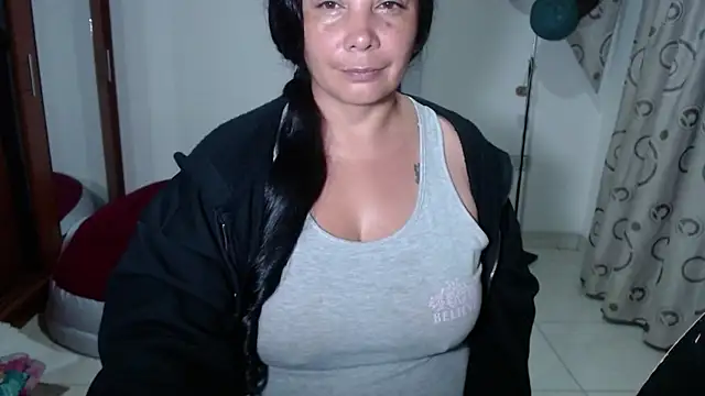 vivian-milf webcam