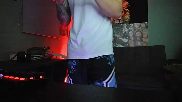 Dominatofstupid webcam