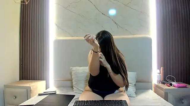 PalomaAguilarx69 webcam