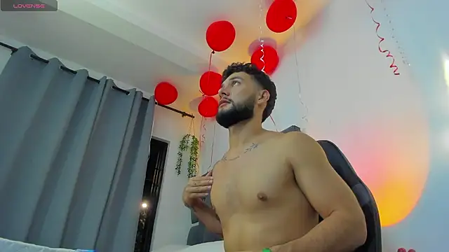 noah_corvelle webcam