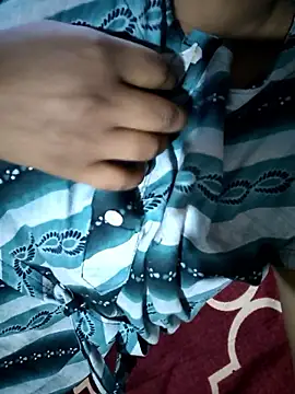 desiXcouple97 webcam