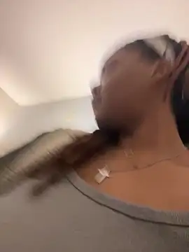 HEARTBREAKBRE webcam