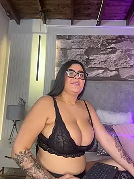 VioletaMaddox webcam