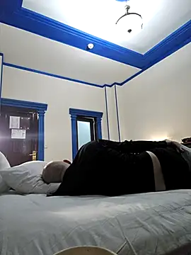 sk8brd_snwbrd_no_snitch webcam