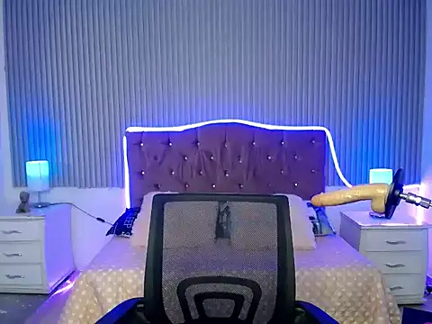 mariana_bigboobs2 webcam