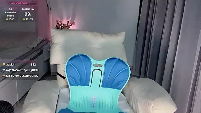 stripchat-yaoyao (F young) - I want a tsunami-like squirt想体验海啸般喷水:-)