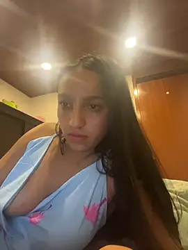 Webcam Model (Eve_Ritz)  is live.Free join now!