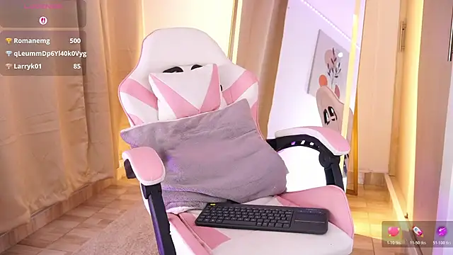 nikita_luan - Nikita_luan's free webcam - UK Sex Cams