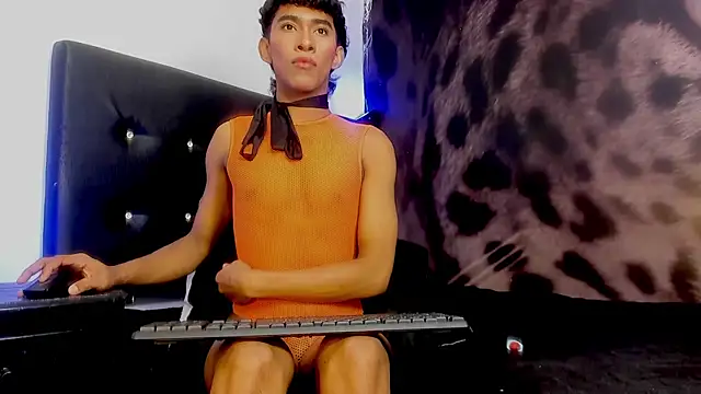 JERO_TEASE_S7S webcam